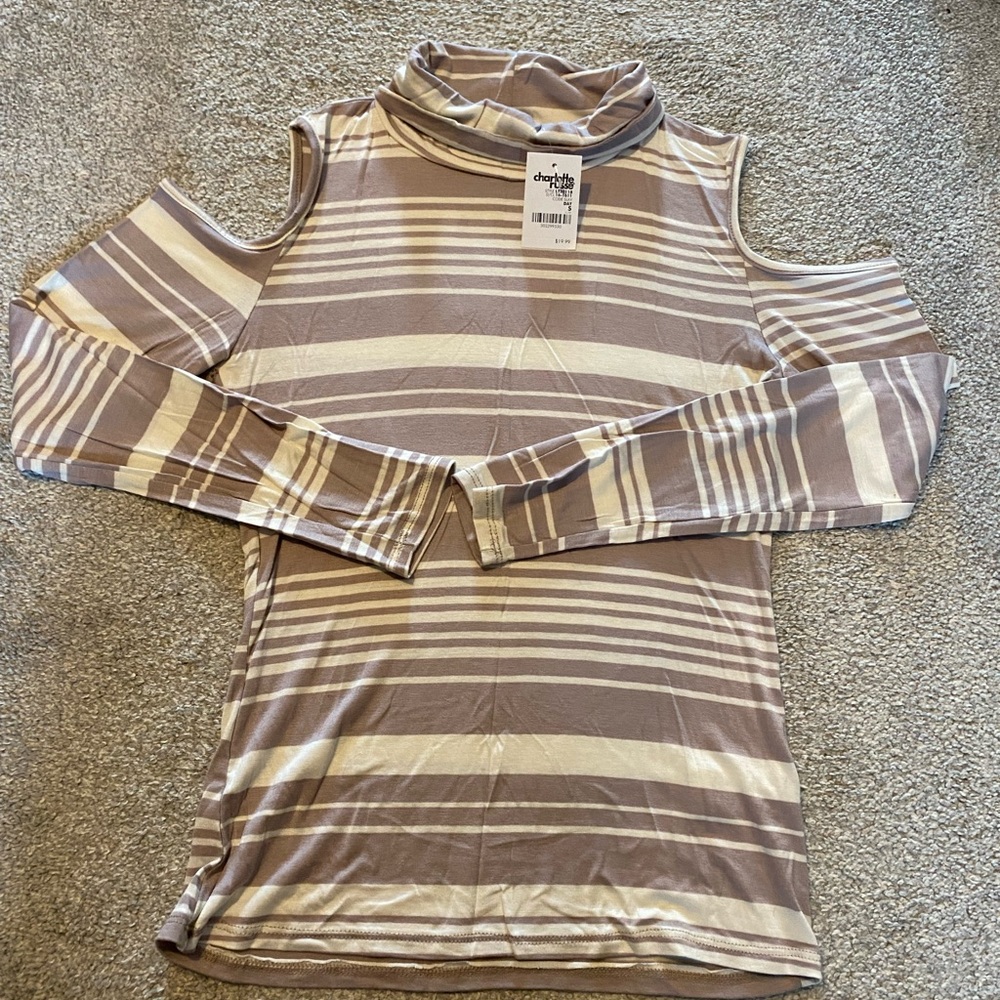Cold shoulder top